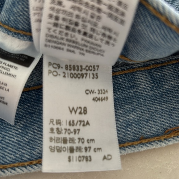 Levi's 501 Mid Thigh Women's Jean Shorts - Picture 5 of 5